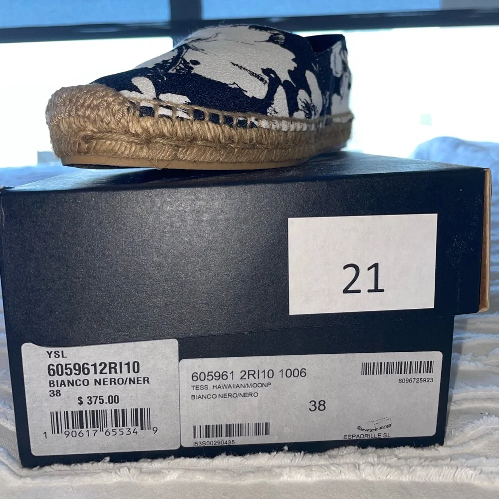 Saint Laurent flats. Brand new, never worn - Picture 3 of 4